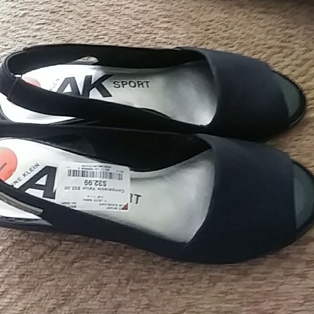Ann klein sport sandals size 7